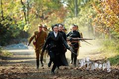 《野山鹰》杨舒开挂打鬼子 网友惊呼暴烈小公举