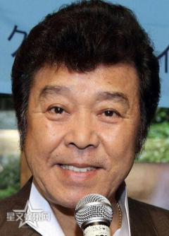 日本72岁男歌手第一次结婚 迎娶小31岁嫩妻